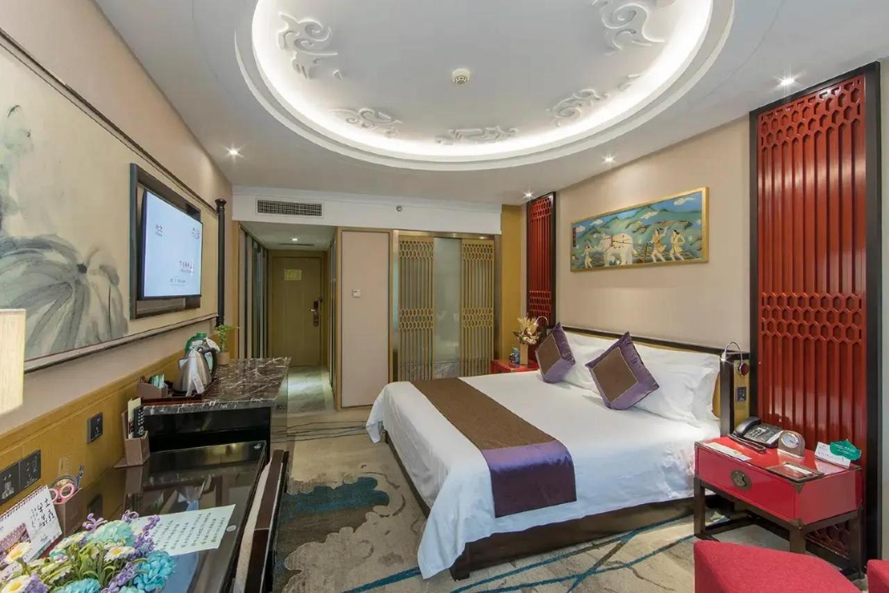 Apartment Lang Lua Vang *