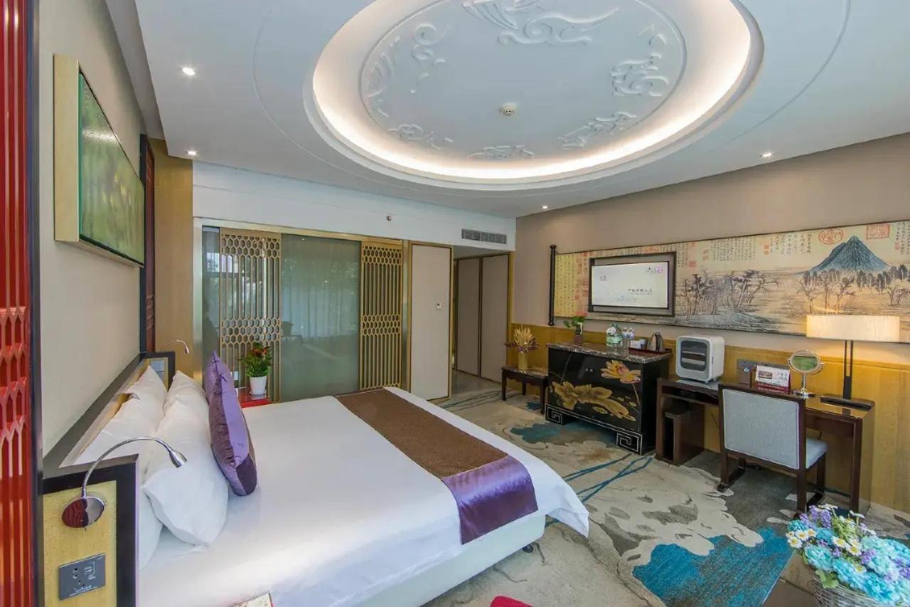 Apartment Lang Lua Vang *